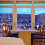 Deluxe Bellevue Apartments